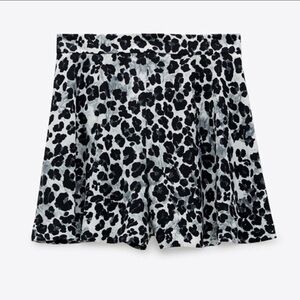 Zara // Leopard Flowy Shorts